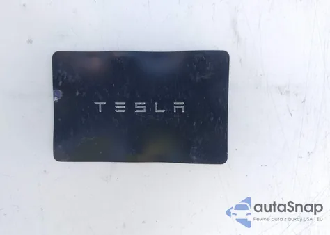 2021 Tesla Model Y Long Range Dual Motor All-Wheel Drive z USA, uszkodzony, nr VIN 5YJYGDEE6MF233902